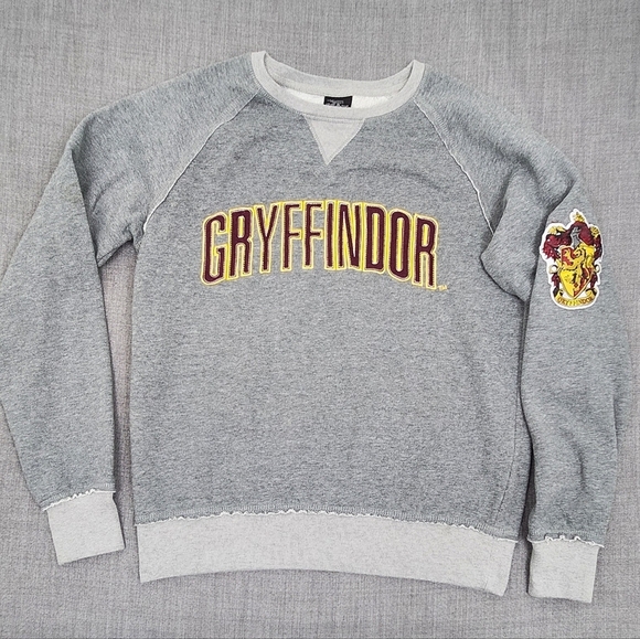 Universal Studio Tops - Universal Studios Harry Potter Gryffindor Spell Out Crew Neck